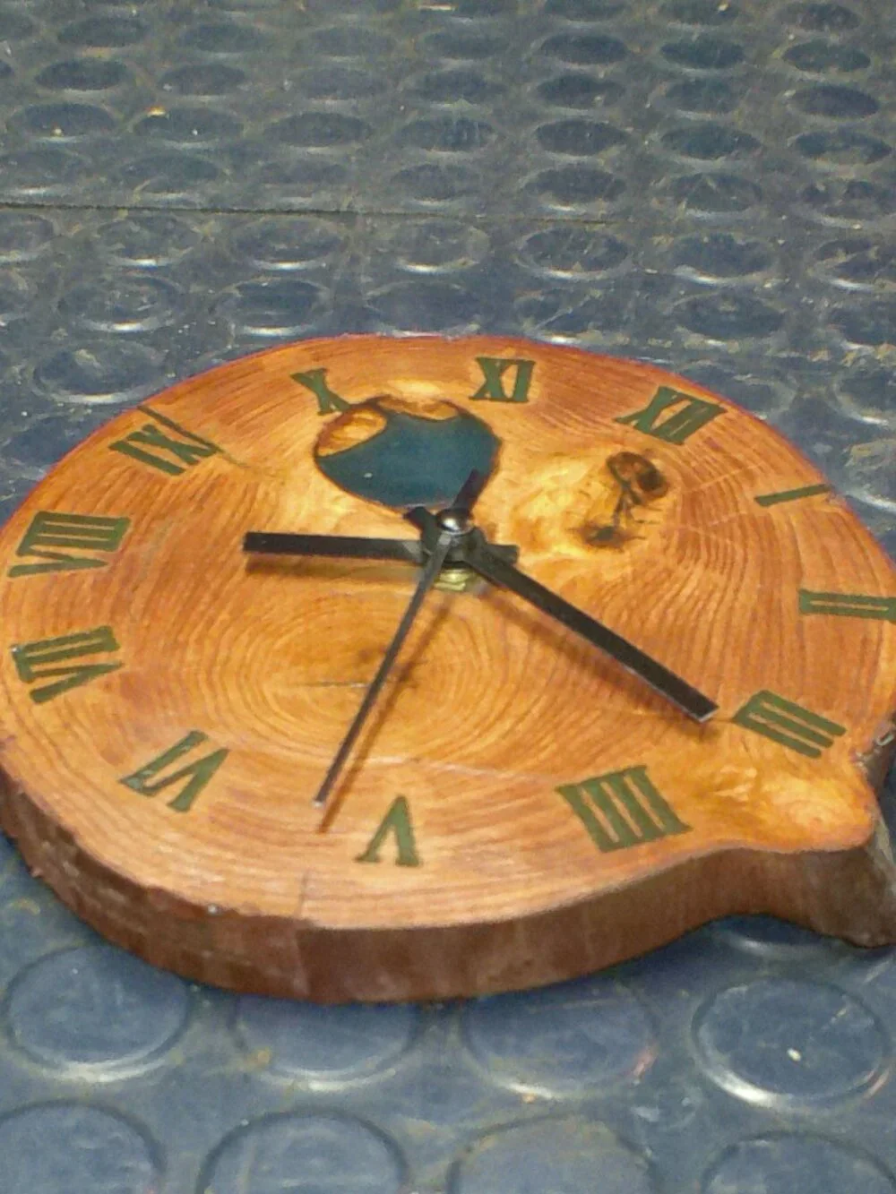 Carved 3D Wood Slab epoxy Craft Art Engraved wall clock hanging 7''x7''x 3/4''